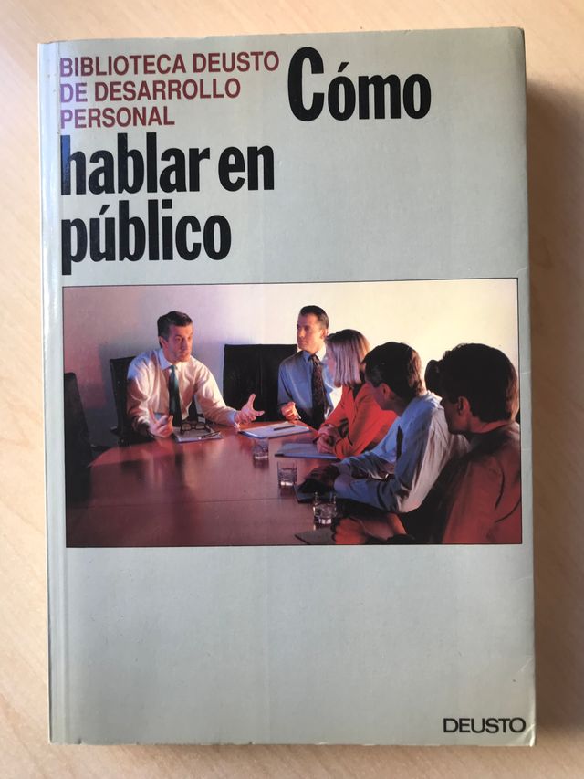 CÓMO HABLAR EN PÚBLICO