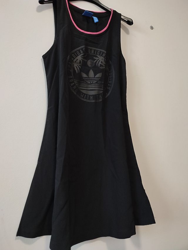 Vestito Adidas nuovo