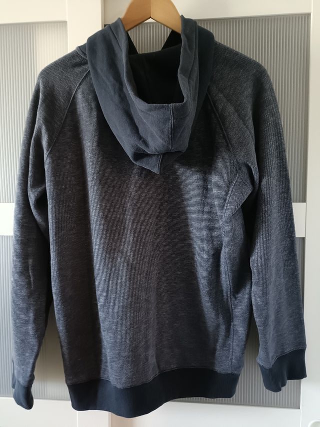 Sudadera con capucha