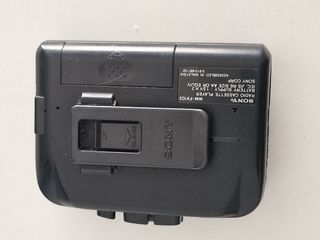 Walkman sony FM/AM WM-FX103