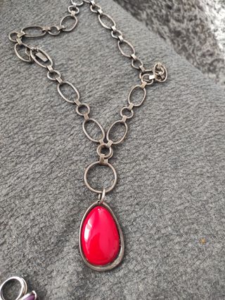 Collar de la marca Ciclón.