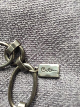 Collar de la marca Ciclón.