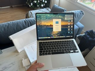 Macbook Air 13 M2 512GB como nuevo