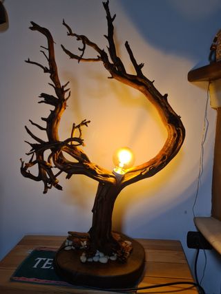 Lampada in legno