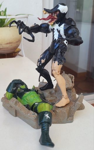 2000 Marvel Legends Venom Lethal Protector