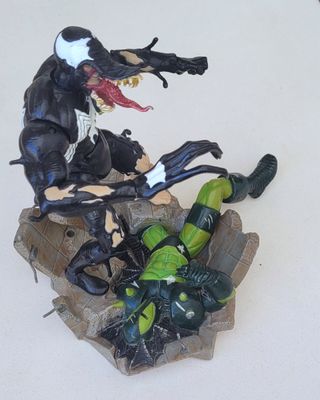 2000 Marvel Legends Venom Lethal Protector