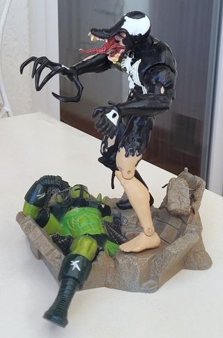 2000 Marvel Legends Venom Lethal Protector