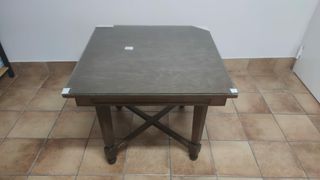 Mesa de madera antigua 