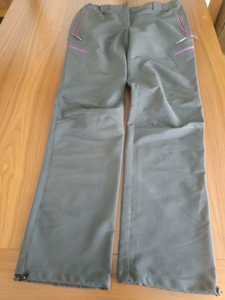 Pantalón senderismo y montaña