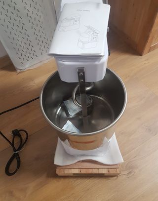 AMASADORA PROFESIONAL 10 LT EXTREME