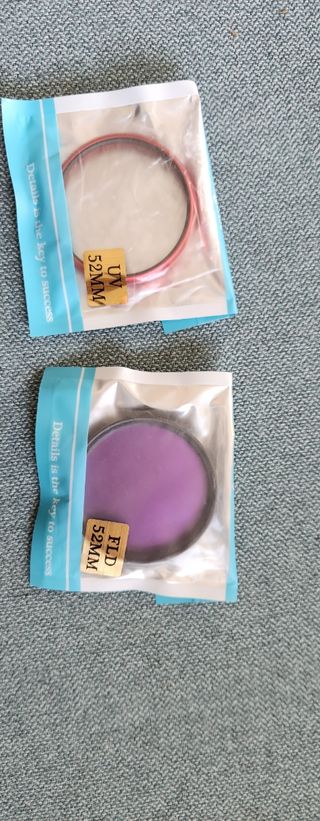 Cámara Nikon D3100 con muchos accesorios