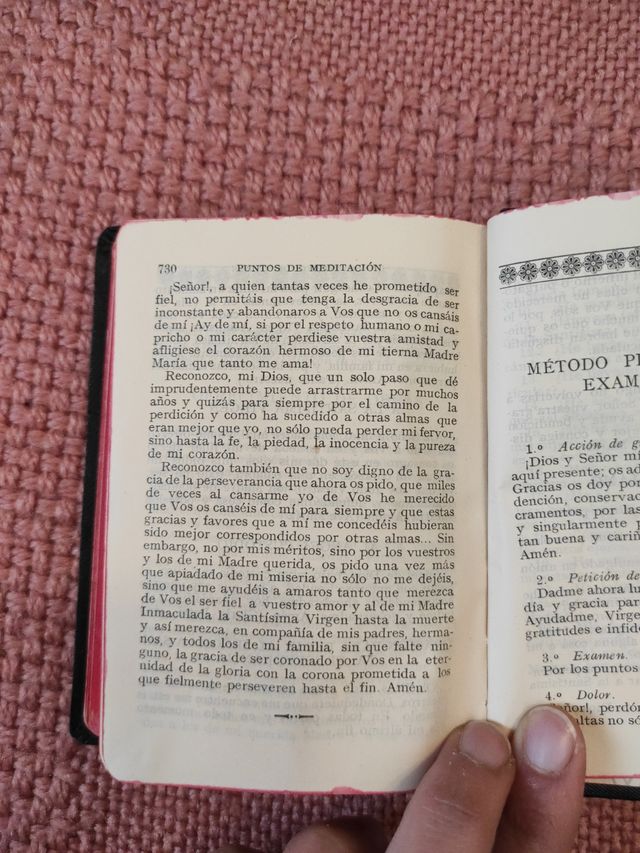 Libro vintage Meditaciones Virgen