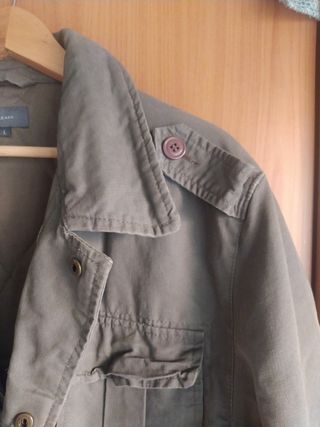 Cazadora estilo militar 