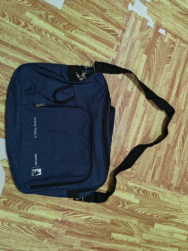 4.Borsa a tracolla per studenti