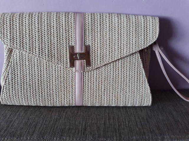 Bolso de mano seminuevo