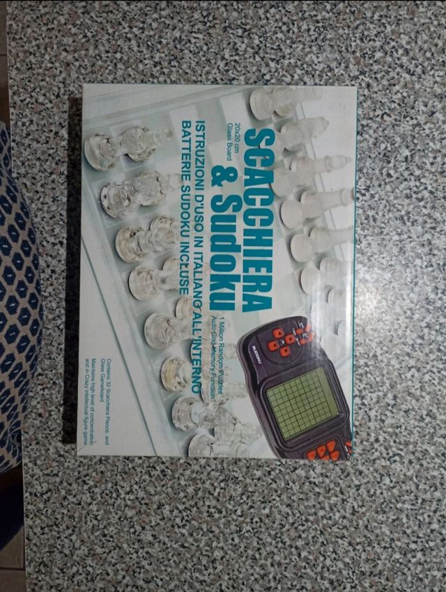 scacchiera in vetro e sudoku