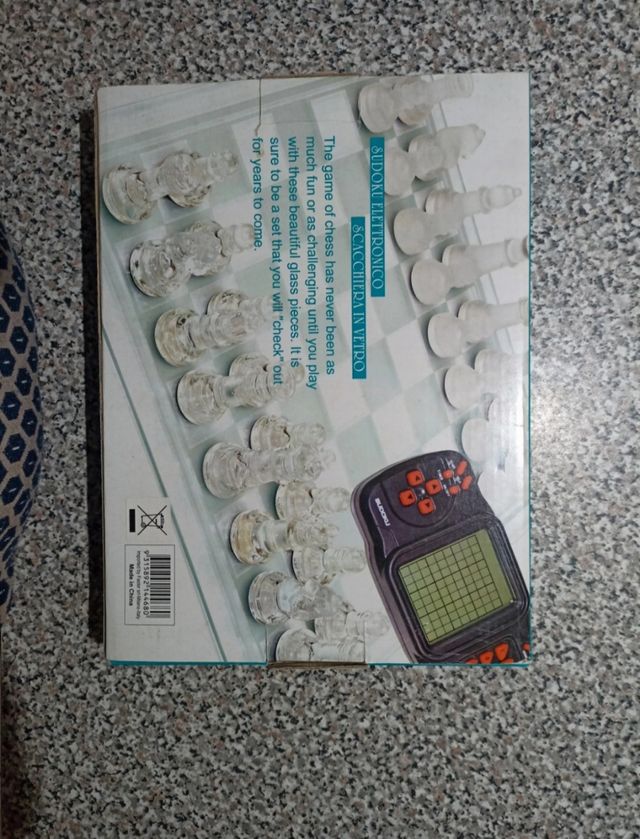 scacchiera in vetro e sudoku