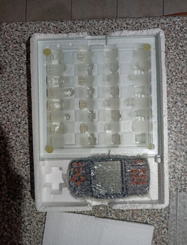 scacchiera in vetro e sudoku