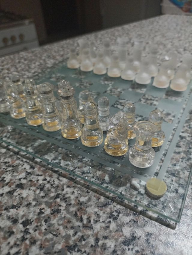 scacchiera in vetro e sudoku