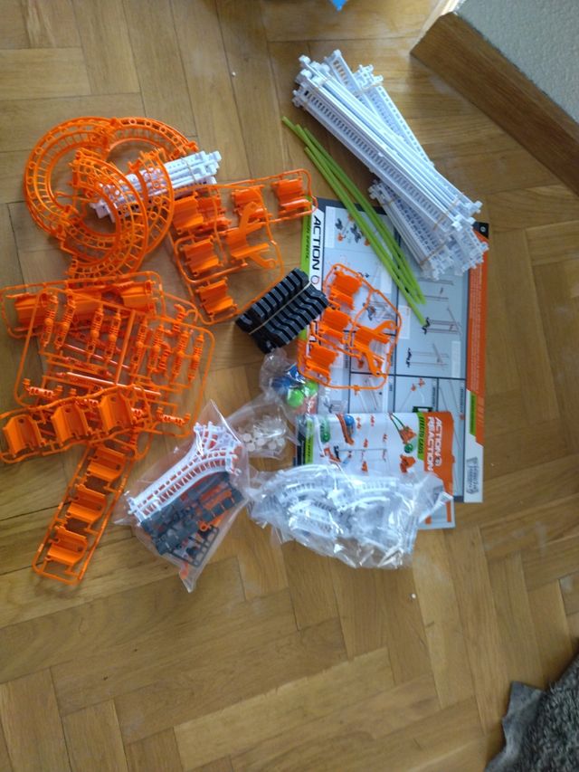 Action & reaction. Efecto caos. ciencia y juego