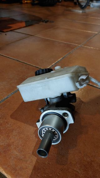 Bomba freno+depósito 206 gti