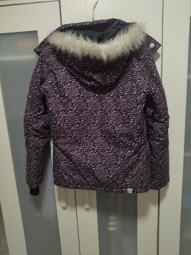 Abrigo para nieve de chica.