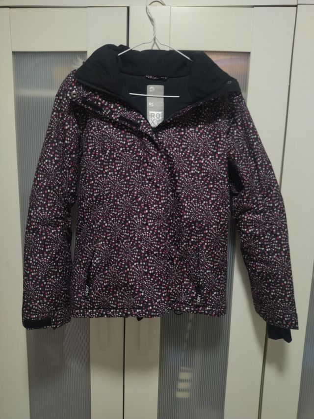 Abrigo para nieve de chica.