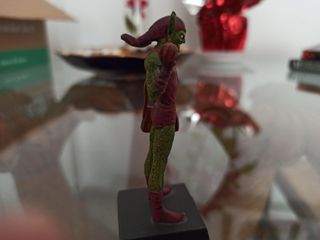 Figura de ploma de El Duende Verde de Marvel