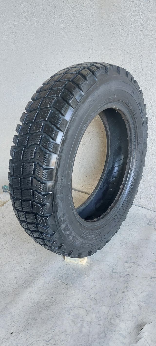 Pneumatico invernale tassellato 135\80\13