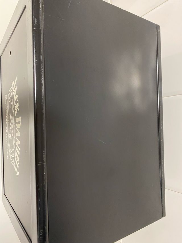 caja fuerte jack daniel’s.