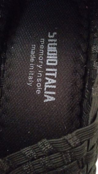 Scarpe nere elasticizzate