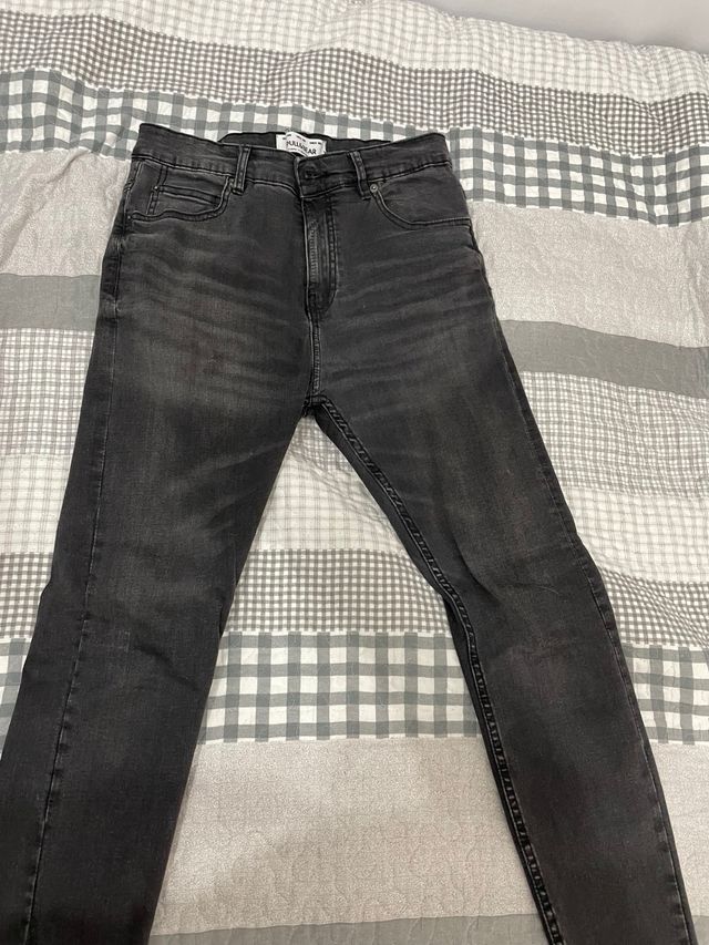 vaquero negro pull&bear