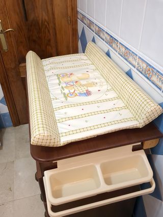 Mueble bañera cambiador Micuna