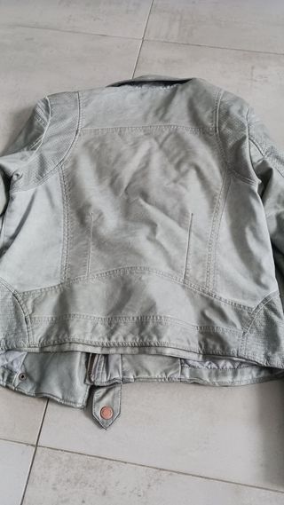 Cazadora cuero García Jeans. Mujer