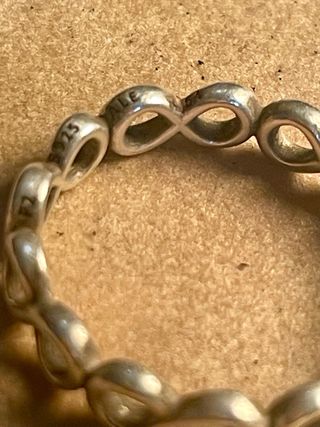 Anillo de plata Pandora infinito