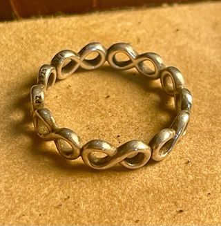 Anillo de plata Pandora infinito