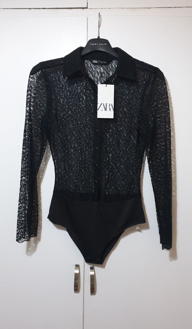 Body de encaje negro Zara