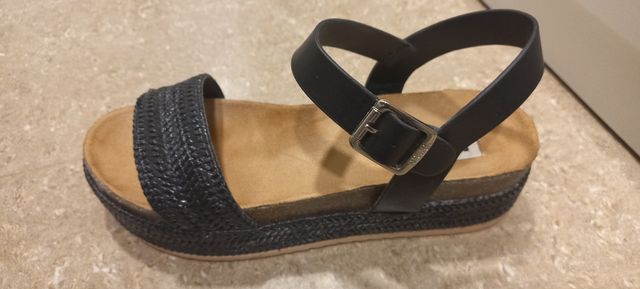 Sandalias plataforma mustang 39