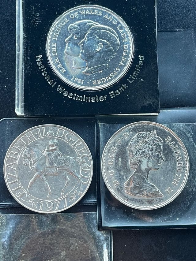 3 monedas inglesas, elisabeth II