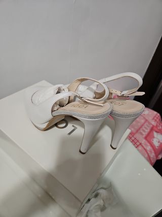 tacon blanco LODI. solo una puesta.