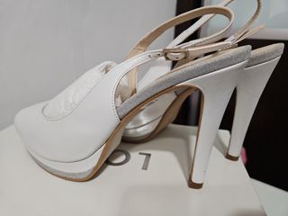 tacon blanco LODI. solo una puesta.