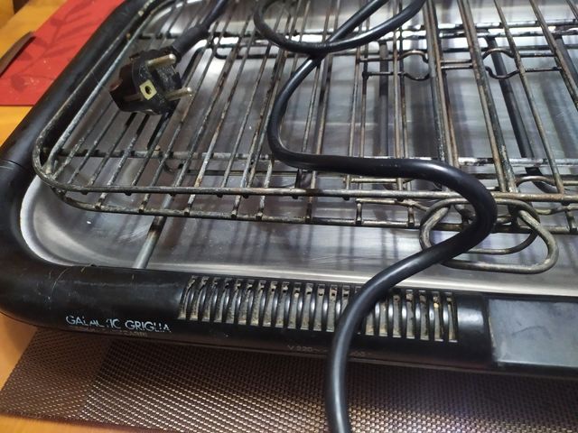 Parrilla eléctrica larga,marca.Ferrari