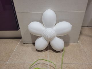 Lámpara flor blanca ikea