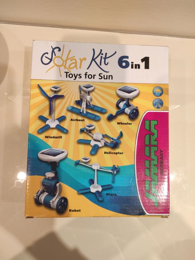 Robots solares andan-se mueven marca IMAGINARIUM de segunda mano