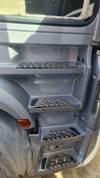 Cabeza tractora Mercedes Actros 1836