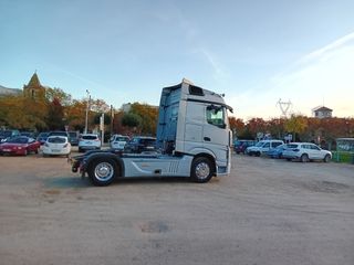 Cabeza tractora Mercedes Actros 1836