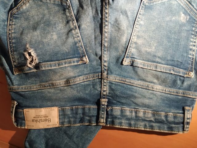 Vaqueros de Bershka