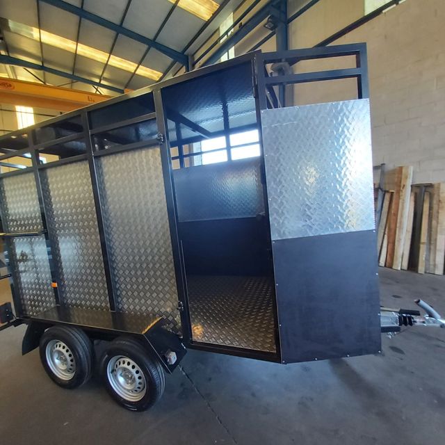 REMOLQUE GANADERO ALUMINIO 750 KG