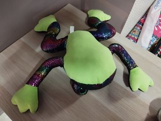 RANA PELUCHE