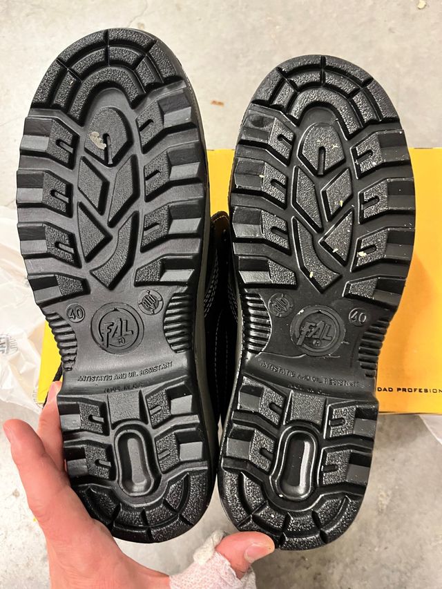 zapatos de seguridad nuevos talla 40 y 41
